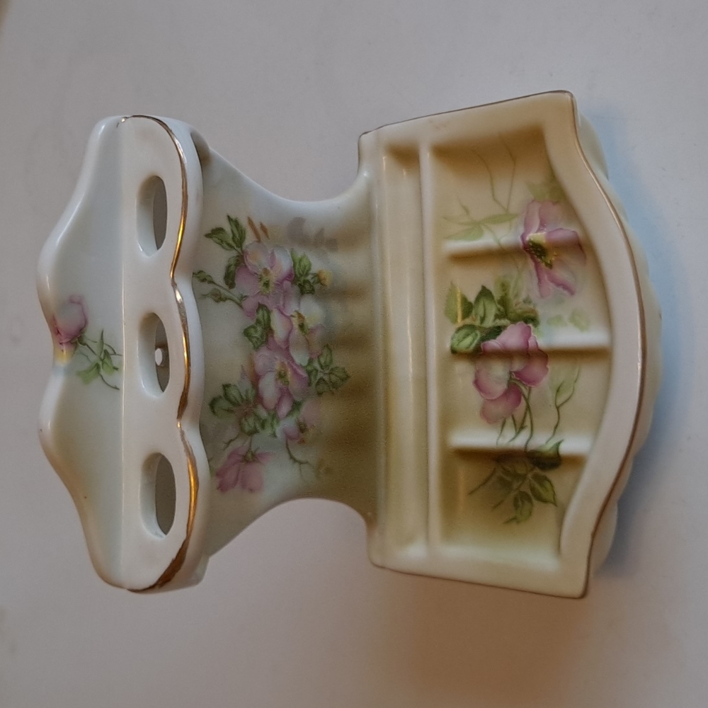 Toothbrush/Soap Holder